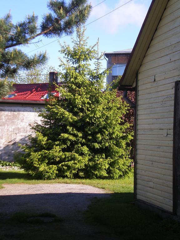 Jannseni Accommodation Parnu Exterior photo