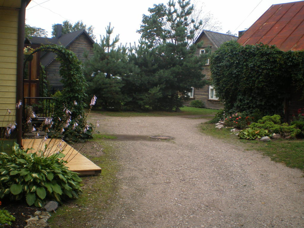Jannseni Accommodation Parnu Exterior photo
